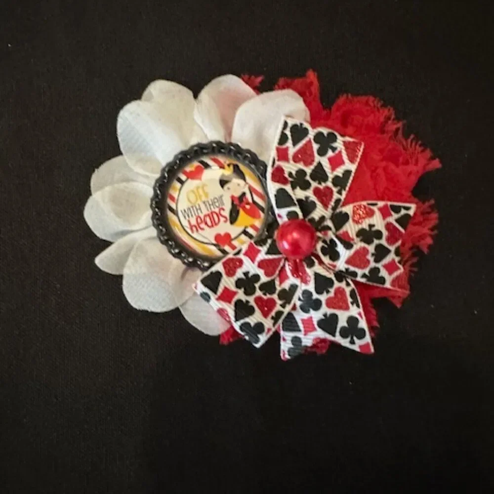 Queen of Hearts Bow  7270  Handmade NWT Boutique